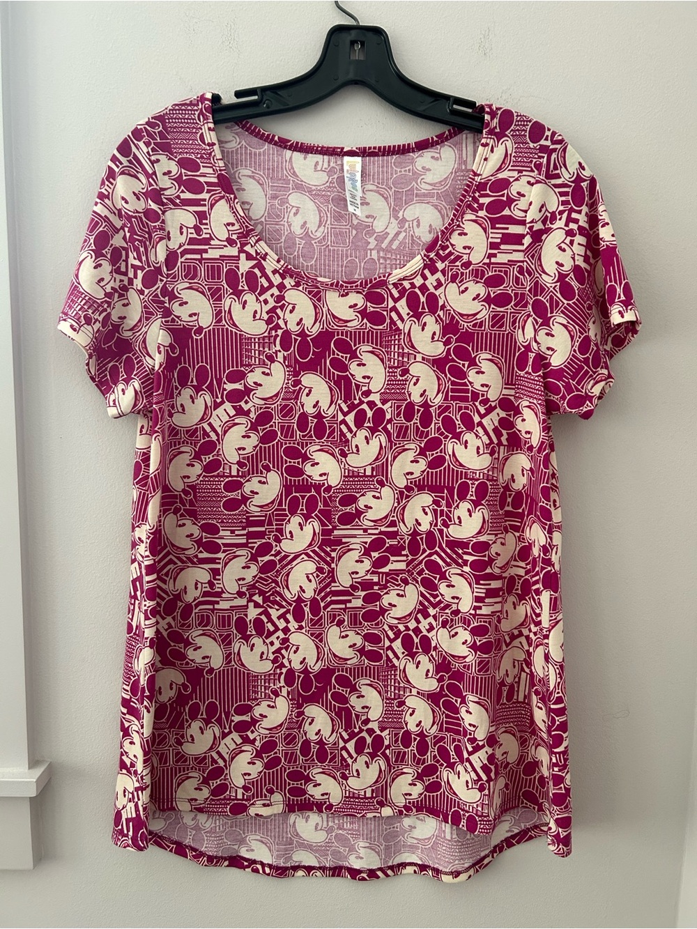 LulaRoe Mickey Mouse Magenta Geometric Print Shirt Women’s Size Medium (NWOT)
